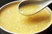 怎么熬小米粥
:小米粥的做法是什么？要煮多久？
