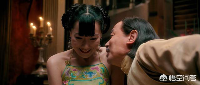 收下当狗
:《让子弹飞》的一场“鸿门宴”中，黄四郎、张麻子和汤师爷斗智斗勇，谁最吃亏？