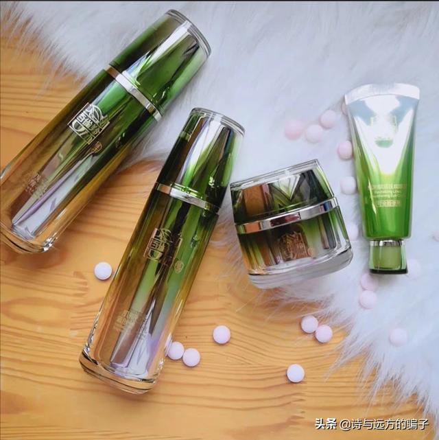 百雀羚广告
:百雀羚和玉兰油哪个更适合干性皮肤？