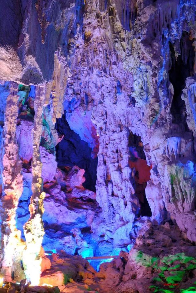 百利广场
:阳江哪里最好玩?