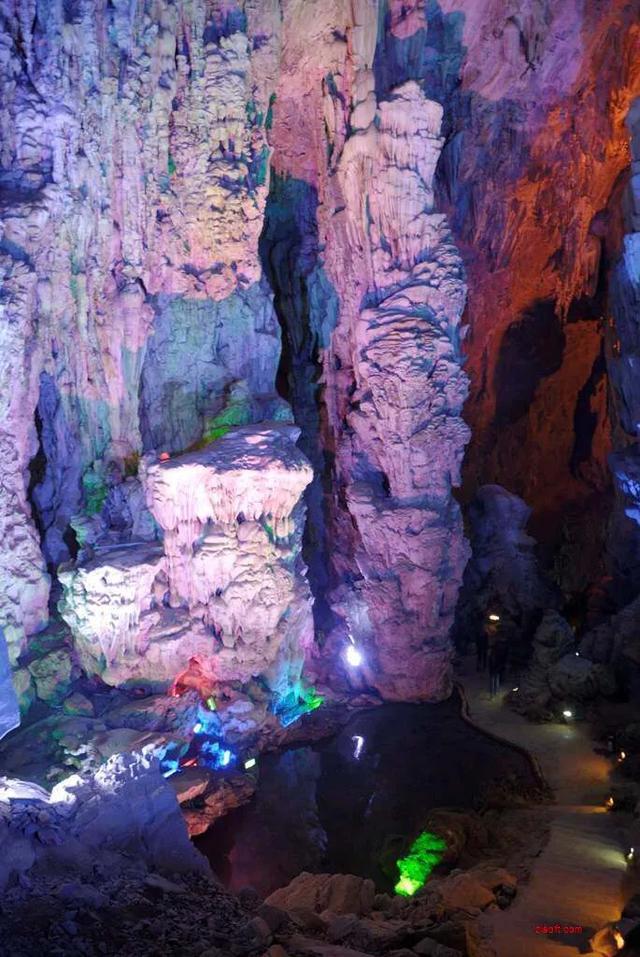 百利广场
:阳江哪里最好玩?