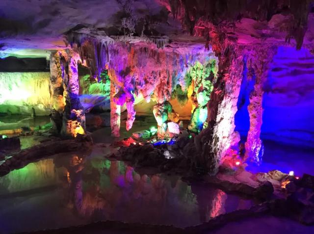 百利广场
:阳江哪里最好玩?