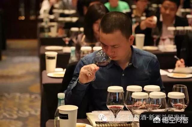三观正是什么意思
:什么叫三观，哪些行为叫三观正？