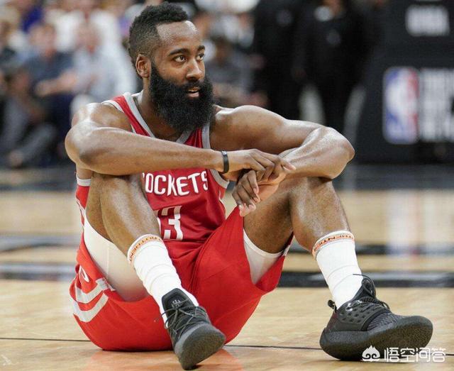 什么是超话
:哈登究竟是不是超巨呢?如果是的话,请列出三个理由。如果不是,也请列出三个理由?