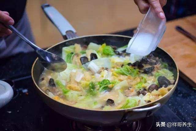 勾芡用什么淀粉最好
:勾芡用什么粉沉淀慢?