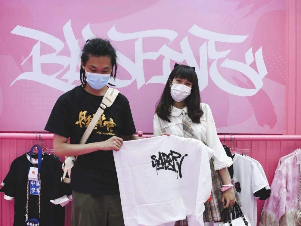 哪个自媒体是嘻哈(嘻哈有哪些人)