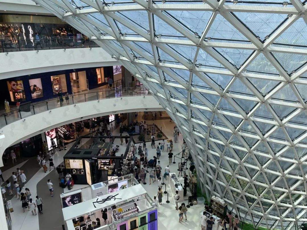 三亚免税店买什么划算(三亚免税店买什么划算卡地亚手镯划算吗)