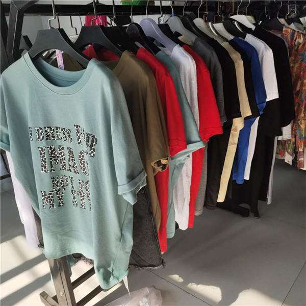 开服装店进货(自己开服装店怎么进货)