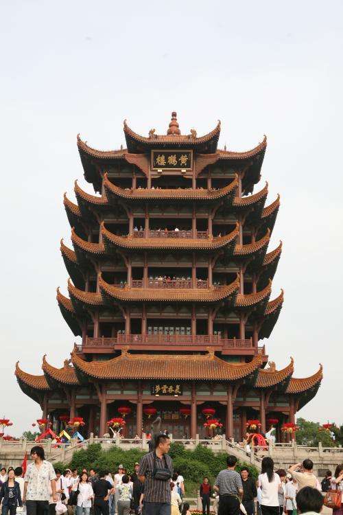 中国四大名楼是哪四个(中国四大名楼是哪四个珠穆朗玛峰高度)